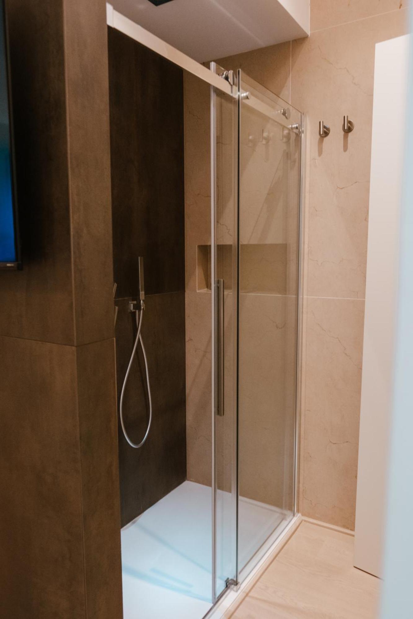 18Zero2 Luxury Rooms Bari Exteriér fotografie