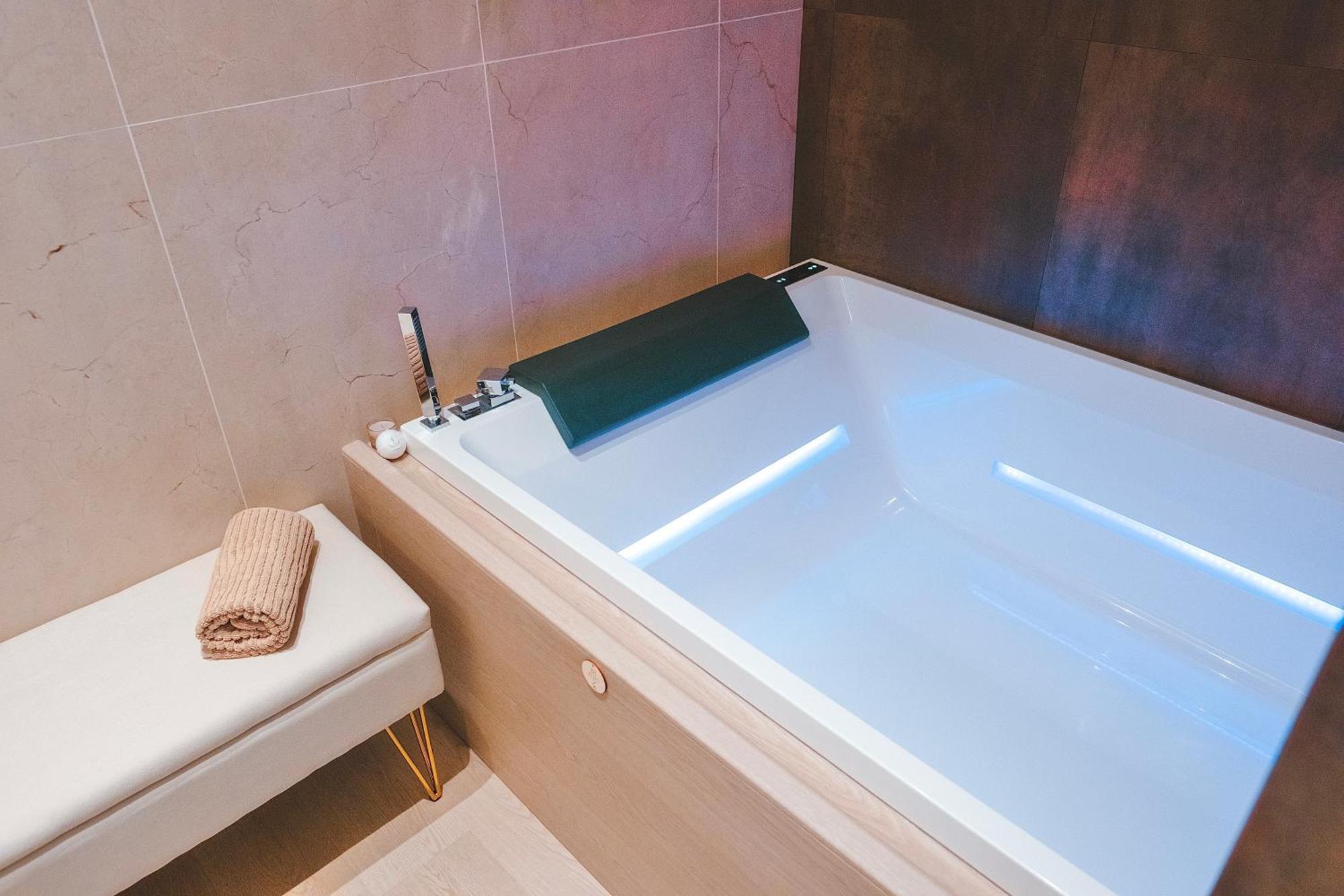 18Zero2 Luxury Rooms Bari Exteriér fotografie